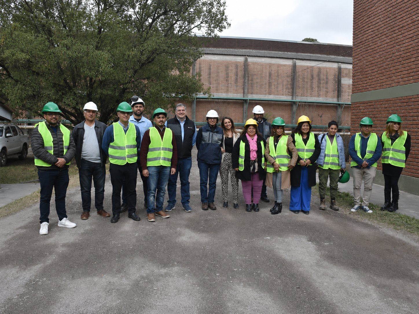 Recorrida de la Comisión de Ambiente de la Legislatura por Papel Noa